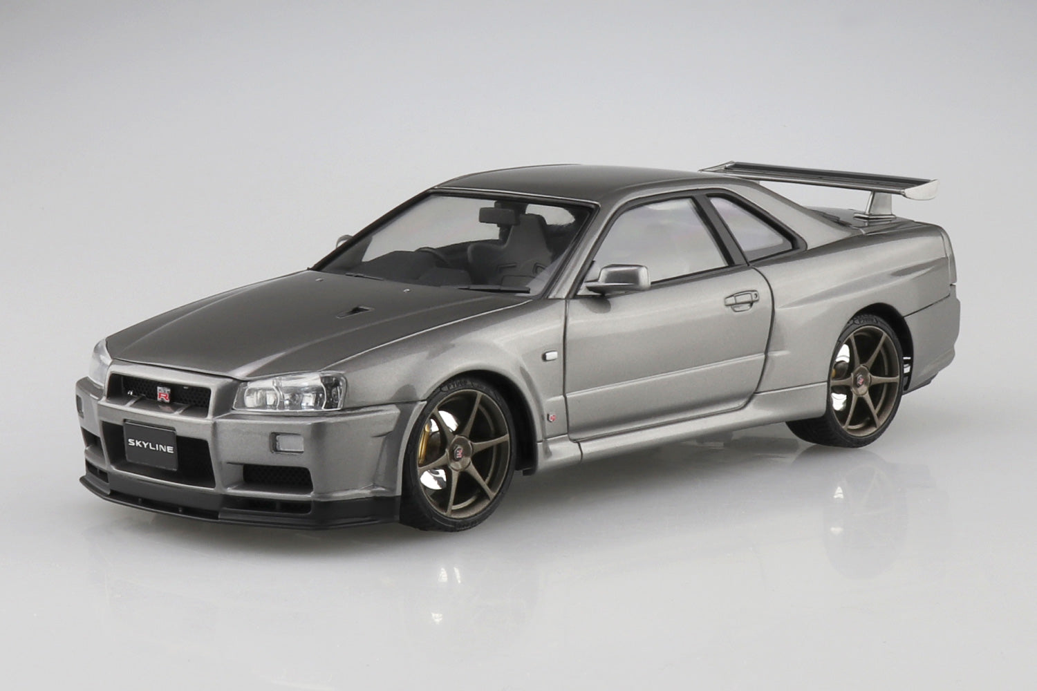 Aoshima 1/24 Nissan BNR34 Skyline GT-R V-spec II '00 Sparkling Silver - Trinity Hobby