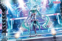 Eastern Model SHENGGE SOSKILL X Hatsune Miku "Sing For The Future" Plastic Model Kit