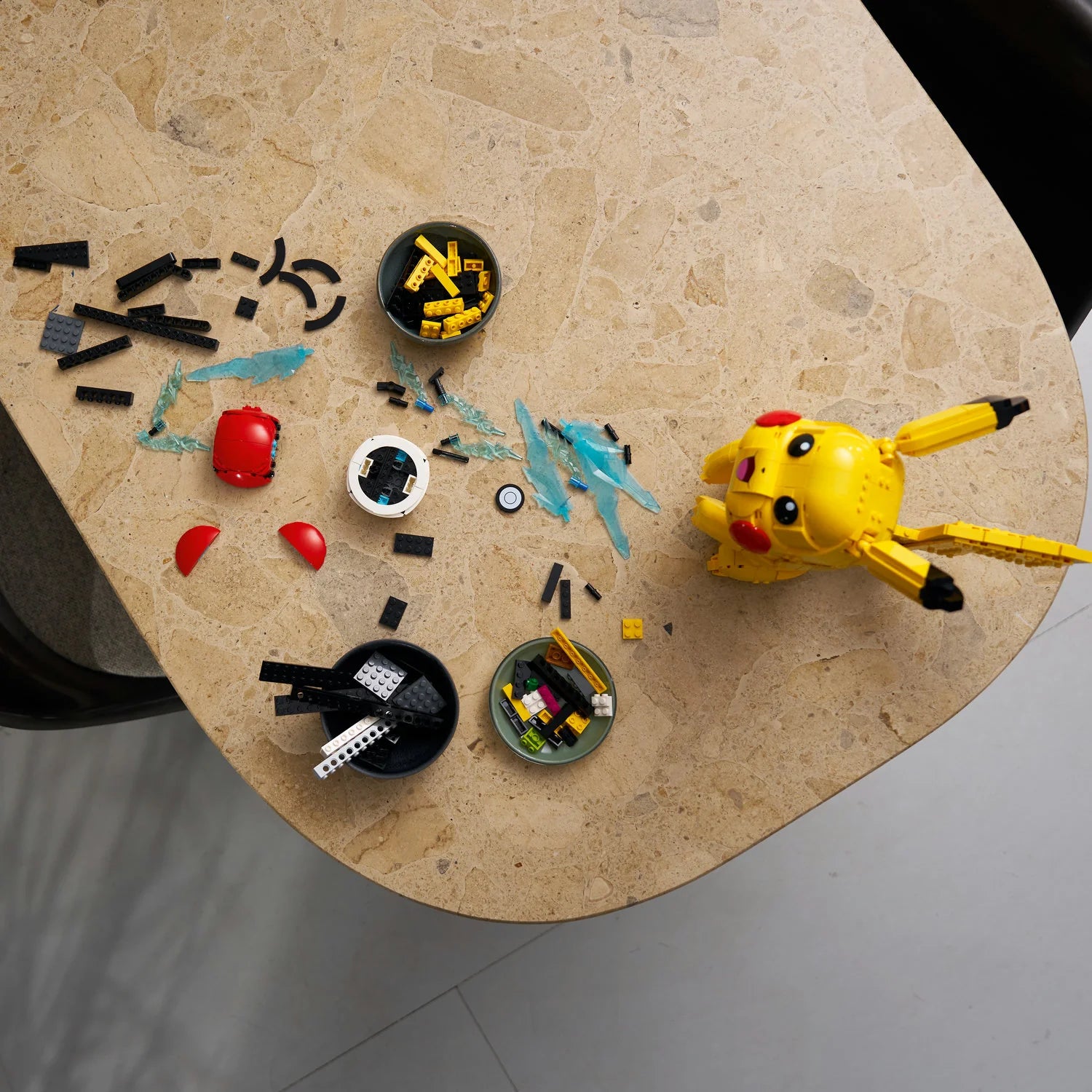Lego 72152 Pikachu and Poké Ball