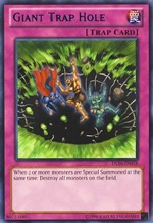 Giant Trap Hole (Blue) [DL16-EN017] Rare - Trinity Hobby