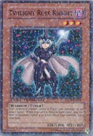 Twilight Rose Knight [DT02-EN054] Common - Trinity Hobby
