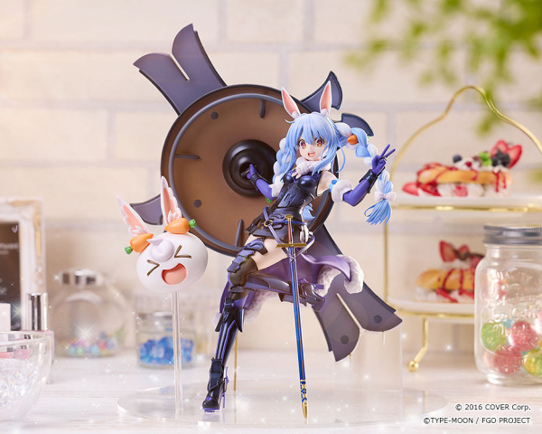 Usada Pekora × Mash Kyrielight 1/7 Collaboration Figure - Trinity Hobby