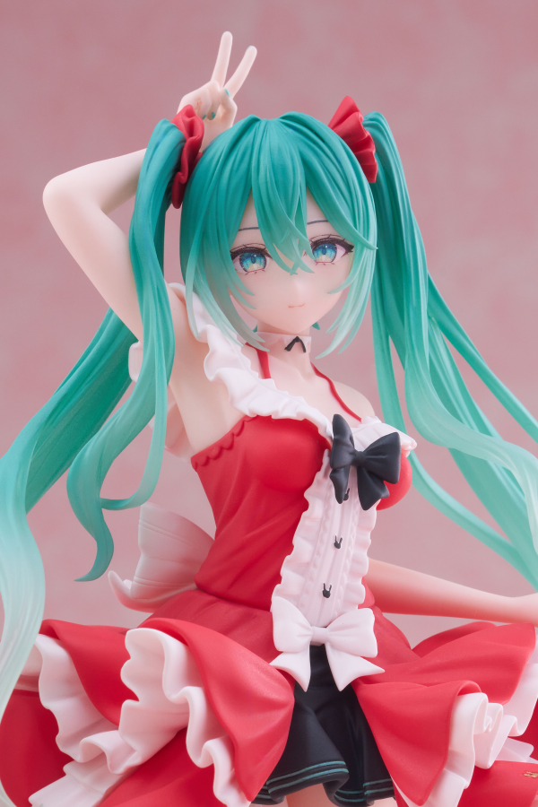 TAITO Hatsune Miku Figure - Fashion (Lolita Ver.)