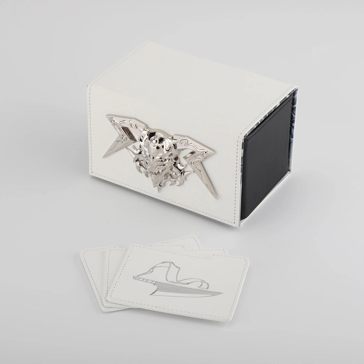 Manamoon Platinum Lorde Dicewinder Deck Box (Limit 1 Per Person)