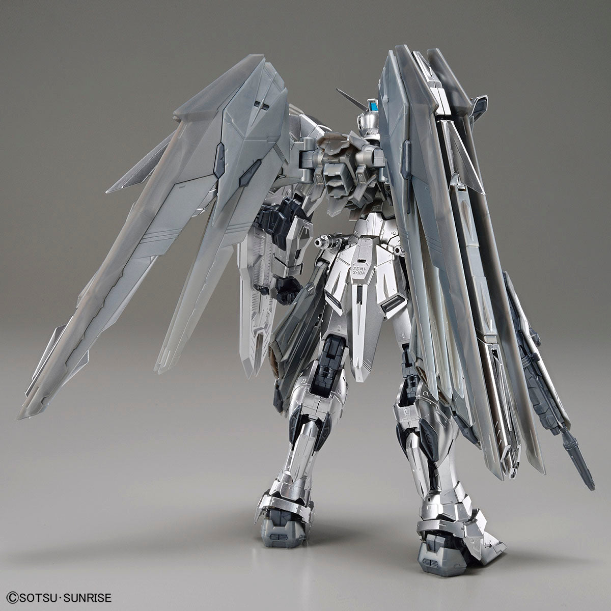 MG 1/100 THE GUNDAM BASE LIMITED FREEDOM GUNDAM Ver.2.0[SILVER COATING] (Limited) - Trinity Hobby