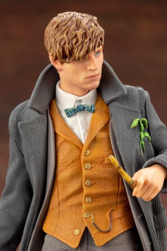 Kotobukiya 1/10 ARTFX+ Fantastic Beasts: The Crimes of Grindelwald: Newt Scamander - Trinity Hobby